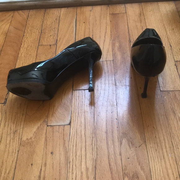Black Patent Leather YSL Pumps - Picture 3 of 5